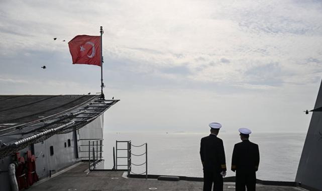 Türk donanması tarihinin en büyük askeri geçidine hazır!
