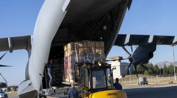 Türkiye&#039;nin insani yardımlarını taşıyan üçüncü uçak Gazze için hareket etti