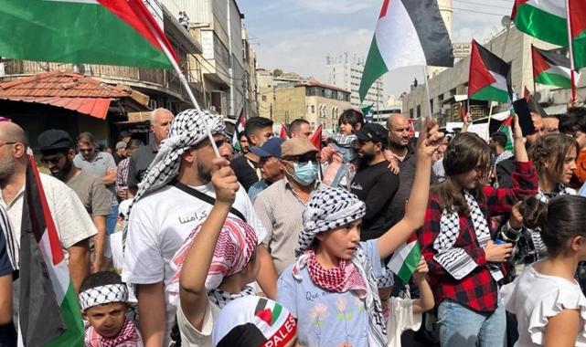 Ürdünlüler, Gazze'ye destek gösterisi düzenledi