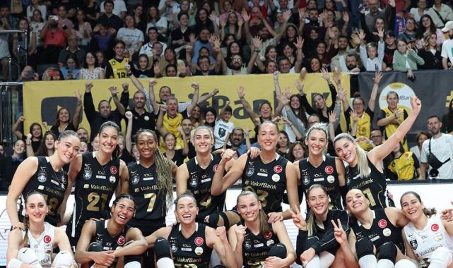 VakıfBank, Galatasaray'a set vermedi