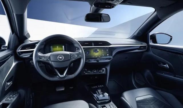 Yeni Opel Corsa, sahip olduğu güvenlik özellikleriyle dikkat çekiyor