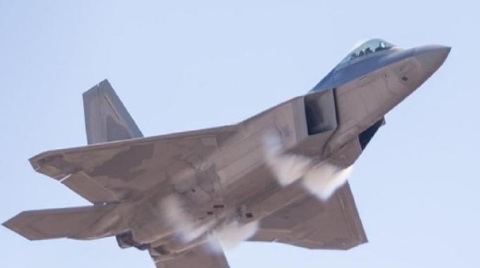 ABD askeri uçağı Akdeniz&#039;e düştü: 5 ölü