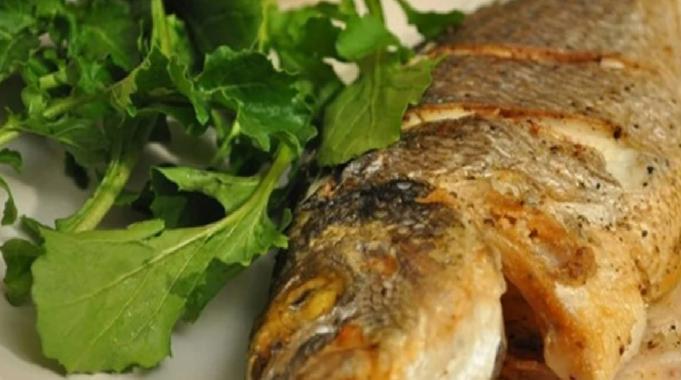 Balığın yanında sakın roka yemeyin! Yiyenler &quot;Geçmiş olsun&quot; kötü haber kapıda...