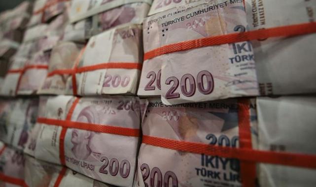 Bankacılık sektöründe mevduat azaldı, kredi hacmi arttı