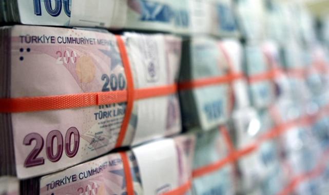 Bankacılık sektöründe mevduat azaldı, kredi hacmi arttı
