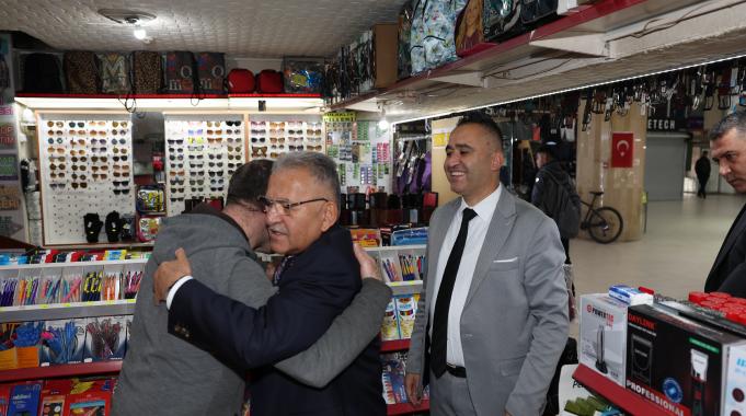 Başkan Büyükkılıç’tan Hunat Çarşısı esnafına ziyaret