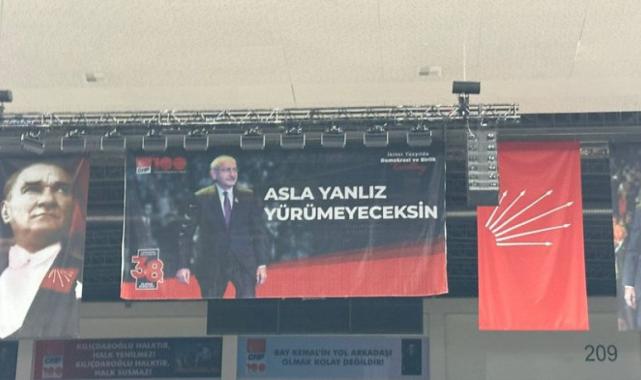CHP'de kurultaya doğru! Kemal Kılıçdaroğlu için salona pankartlar asıldı