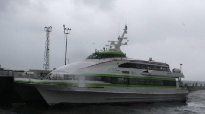 Deniz ulaşımına fırtına engeli