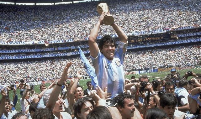 Diego Maradona'nın ölümünün 3. yıl dönümü! Dünya efsane futbolcuyu anıyor