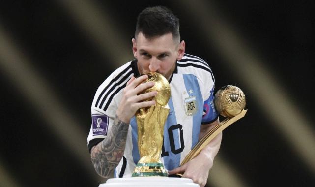 Diego Maradona'nın ölümünün 3. yıl dönümü! Dünya efsane futbolcuyu anıyor