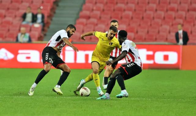 Erteleme maçında Samsunspor, İstanbulspor'u yendi