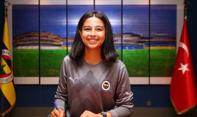 Fenerbahçe'nin kadın kalecisi Göknur Güleryüz milli takım tercihini açıkladı