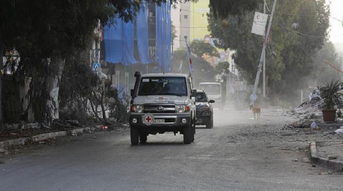 Gazze&#039;de insani yardım konvoyuna ateş açıldı