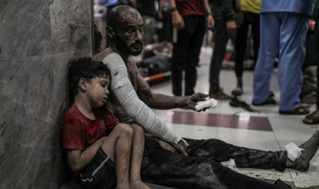 Gazze'de sağlık sistemi çöktü: Yaralılar koridorda ameliyat ediliyor