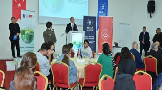 ‘Gelecek, yüzyılı konuşuyor’ konulu çalıştayda çocuklar söz aldı