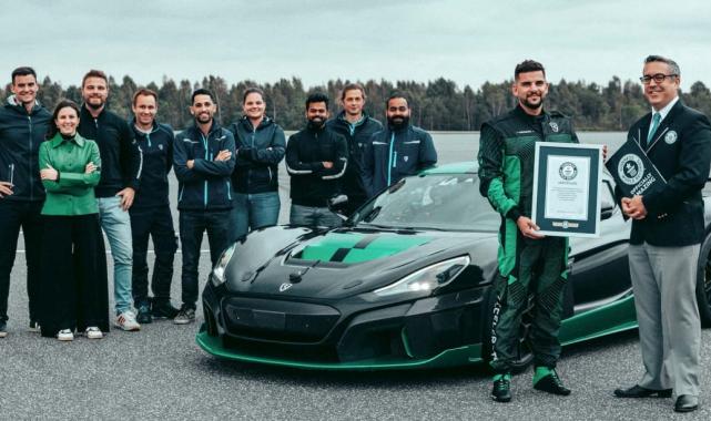 Geri viteste dünyanın en hızlı otomobili: Rimac Nevera