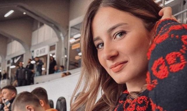 Hakan Çalhanoğlu'nun eşi Sinem'in güzelliği olay oldu! "Mankenler yanından geçemez"