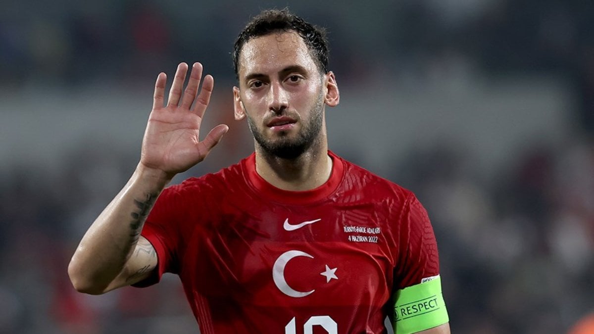 Hakan Çalhanoğlu&#039;nun eşi Sinem&#039;in güzelliği olay oldu! &quot;Mankenler yanından geçemez&quot;