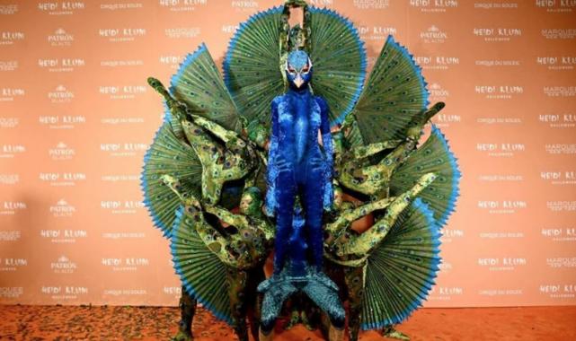 Heidi Klum, üstsüz güneşlendiği anlarını sosyal medyadan paylaştı