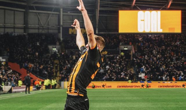 Hull City'de son dakika da 3 puan sevinci