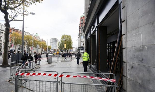 İrlanda'da bıçaklı saldırı sonrası olaylar: 34 gözaltı