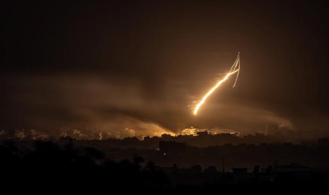 İsrail 32. günde de Gazze'yi hedef aldı: Çok sayıda ölü ve yaralı var