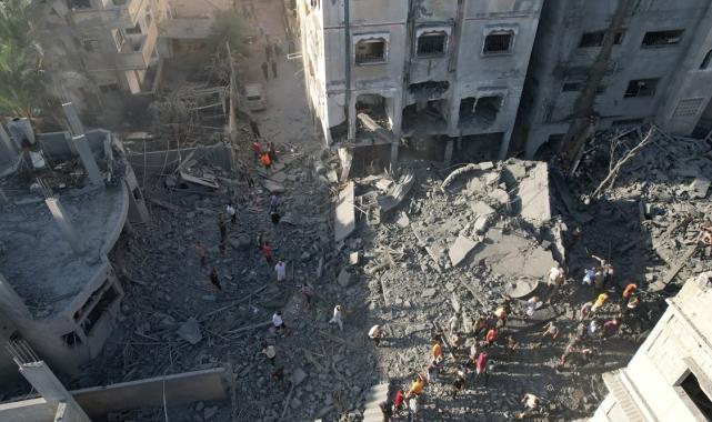 İsrail 32. günde de Gazze'yi hedef aldı: Çok sayıda ölü ve yaralı var