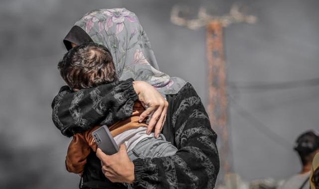 İsrail, Gazze'nin güneyine giden sivillerden orayı da terk etmelerini istedi