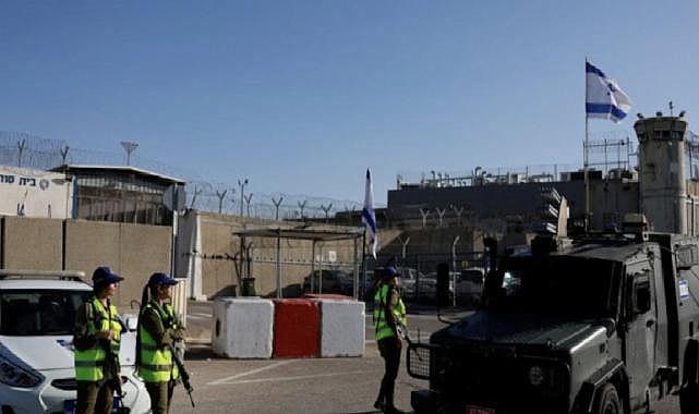 İsrail serbest bırakılan Filistinli tutuklulara bir dizi yasak getirdi