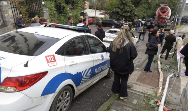 İstanbul'da beton mikseri 7 aracı ezdi: Çarparak durabildi