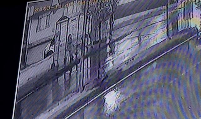 İstanbul'da kan donduran olay! Otobüs durağında kurşun yağmuru...