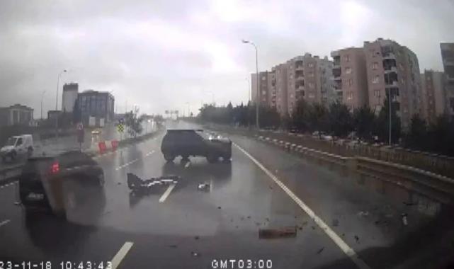 İstanbul'da sağanak yağış etkili oluyor