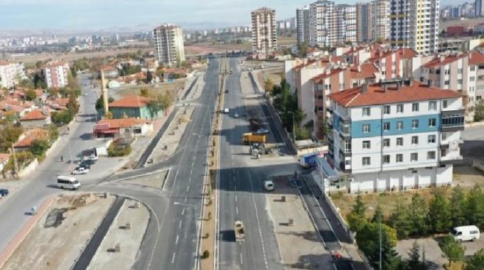 Kayseri Kocasinan asfaltta gece gündüz mesaiyle rekor kırdı