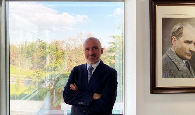 Kendi kendini yönetmeyi başarabilen takımların yedi özelliğini anlatan kitap: Peloton Liderliği