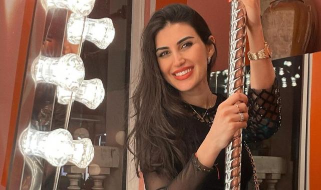 Mert Fırat'ın biricik eşi İdil Fırat'tan cesur pozlar! Esmer güzelliğiyle süzüldü...