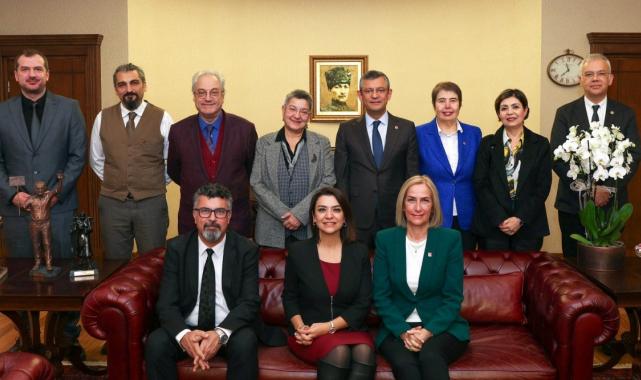 Özgür Özel, TTB Başkanı Şebnen Korur Fincancı'yı kabul etti