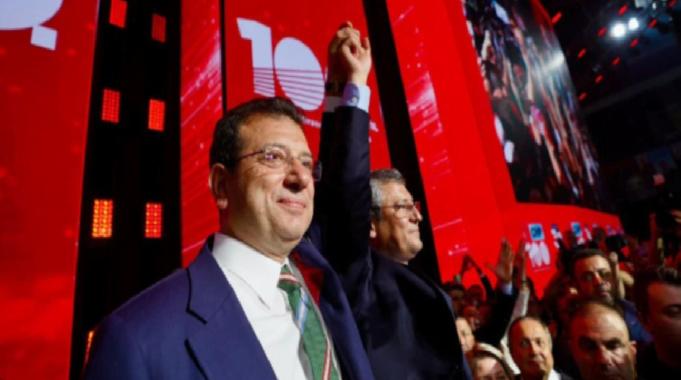 Özgür Özel ve Ekrem İmamoğlu özel uçakla Hatay'a gitti