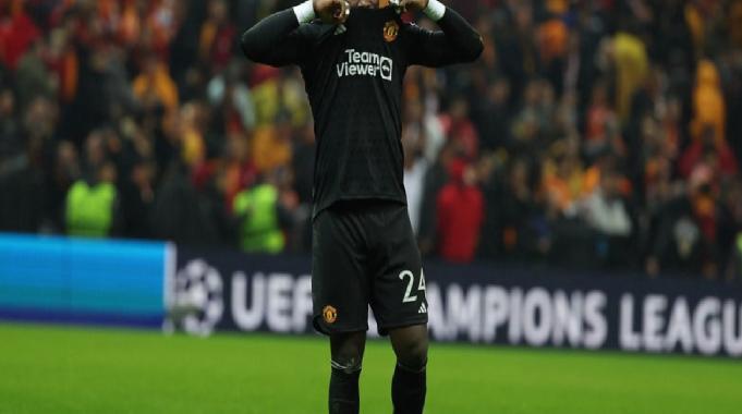 Paul Scholes, Andre Onana&#039;yı yerden yere vurdu: Çok kötü bir kaleci