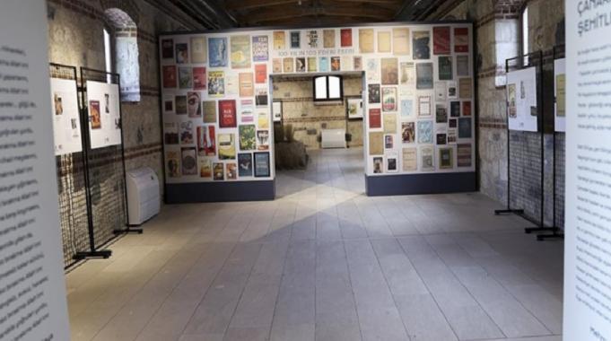 Rami Kütüphanesi&#039;nde &#039;100 Yılın 100 Edebi Eseri&#039; sergisi ziyaretçilerini bekliyor