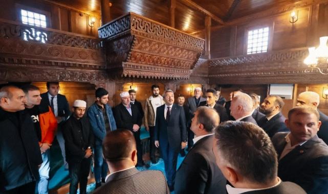 Rize'deki tarihi Hüseyin Hoca Köyü Sahil Camii yeniden ibadete açıldı