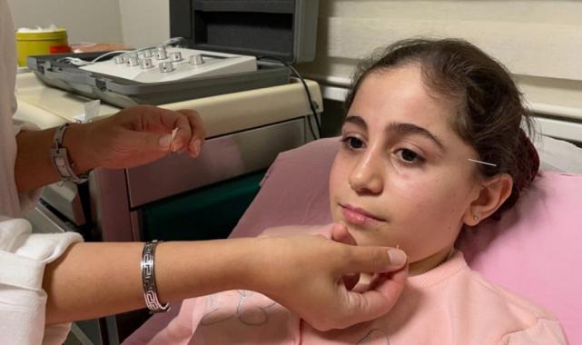 Samsun'da yüz felci geçiren 10 yaşındaki çocuk, akupunktur ile sağlığına kavuştu