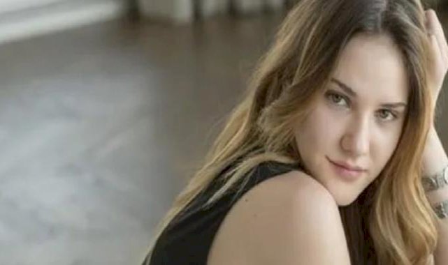 Alina Boz gelin oluyor! Düğün davetiyesi sosyal medyaya düştü