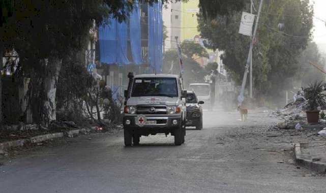 Gazze'de insani yardım konvoyuna ateş açıldı