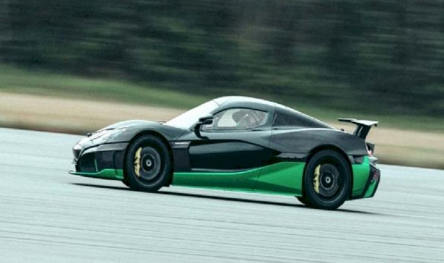 Geri viteste dünyanın en hızlı otomobili: Rimac Nevera