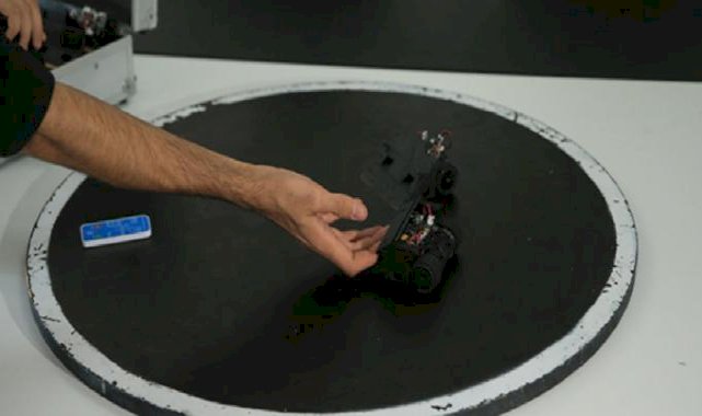 Kocaeli'de liselilerin tasarladıkları mini sumo robotu, Avrupa şampiyonu oldu