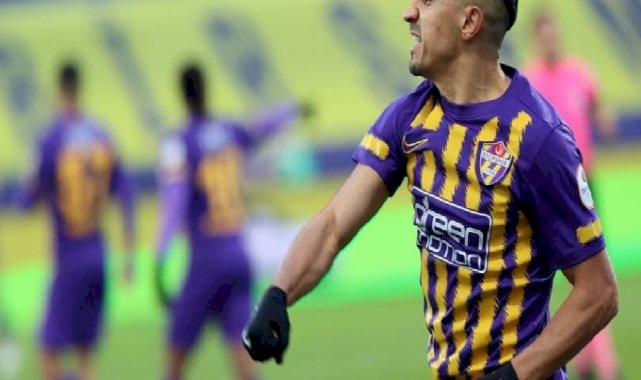 Lider Eyüpspor, geriye düştüğü maçta Manisa FK'yı yendi