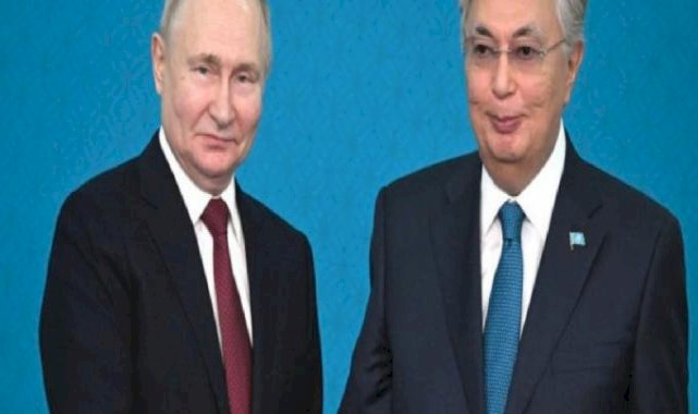 Rusça geleneğini bozan Kazakistan Cumhurbaşkanı, Putin'i ve heyetini şaşırttı