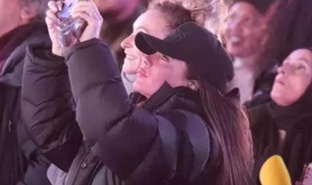 Victoria Beckham'ın montu şaşkınlık yarattı: Üzerinden çıkarmıyor