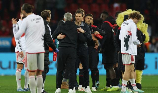 Xabi Alonso, Bayer Leverkusen'le büyük başarı yakalıyor