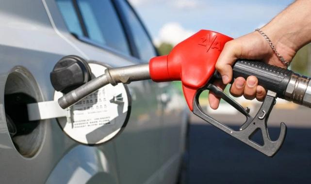 Yıllar geçmesine rağmen neden hala otomobil yakıtı olarak su kullanamıyoruz